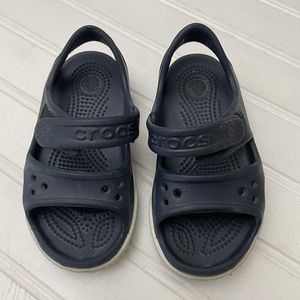 Toddler sz7 navy Crocs Sandals